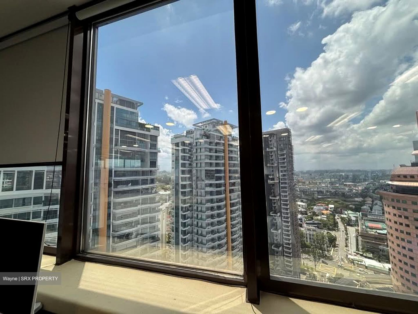 United Square (D11), Office #537645171